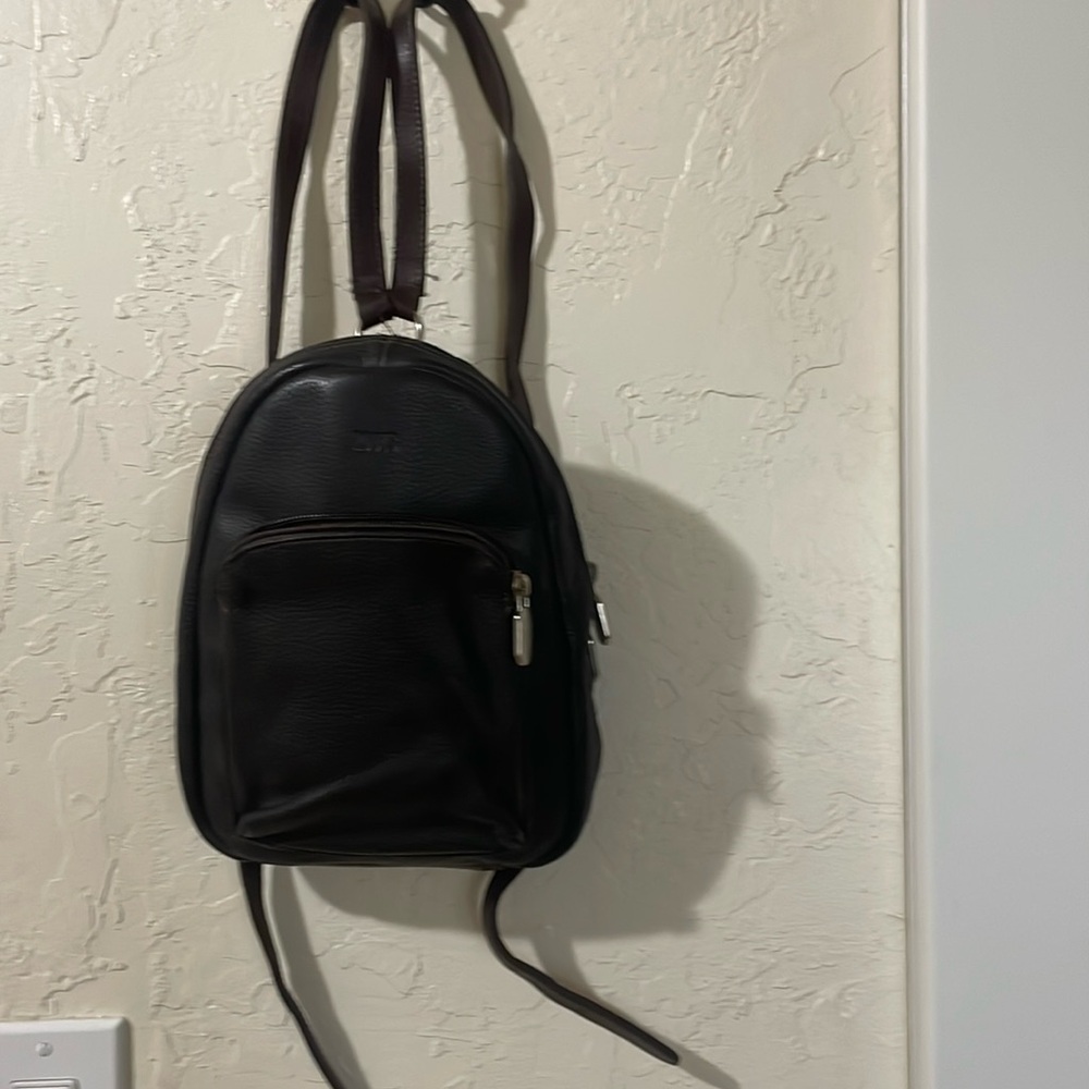 ROOTS VINTAGE BACKPACK